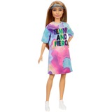 Mattel Fashionistas Doll 159 - Robe T-Shirt Tie-Dye, Poupée 